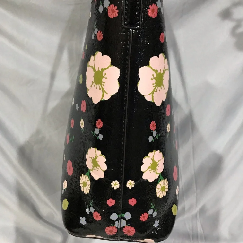 Tory Burch Patent Leather Medium Tote Flowers Kerrington EUC